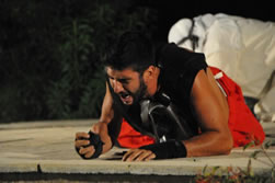 2012-ΝΙΚΟΛΑΣ ΑΡΚΑΔΙΟΥ ως Αγγελοιοφόρος στους ΠΕΡΣΕΣ του Αισχύλου (Persians - Tradegy)